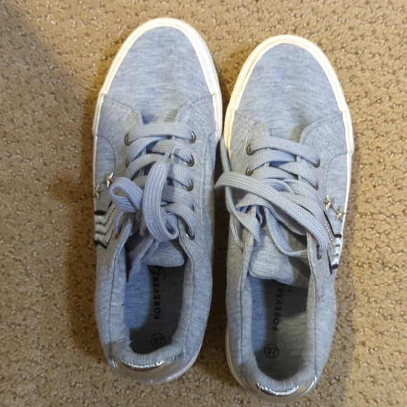 Shoes - Picture 1 of 3